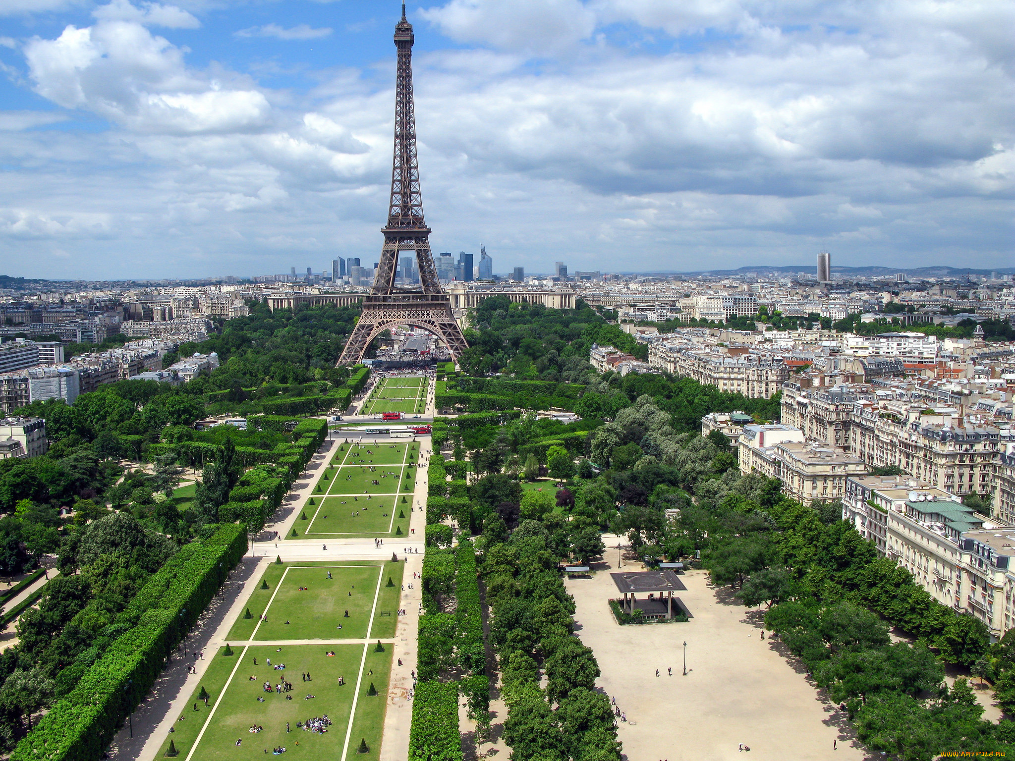 Города парижа. Эйфелева башня (Франция). Версаль (Франция).. Бульвар Франция. Французский бульвар в Париже. Реальный Париж.